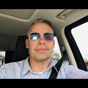 Meet your Posher, Todd